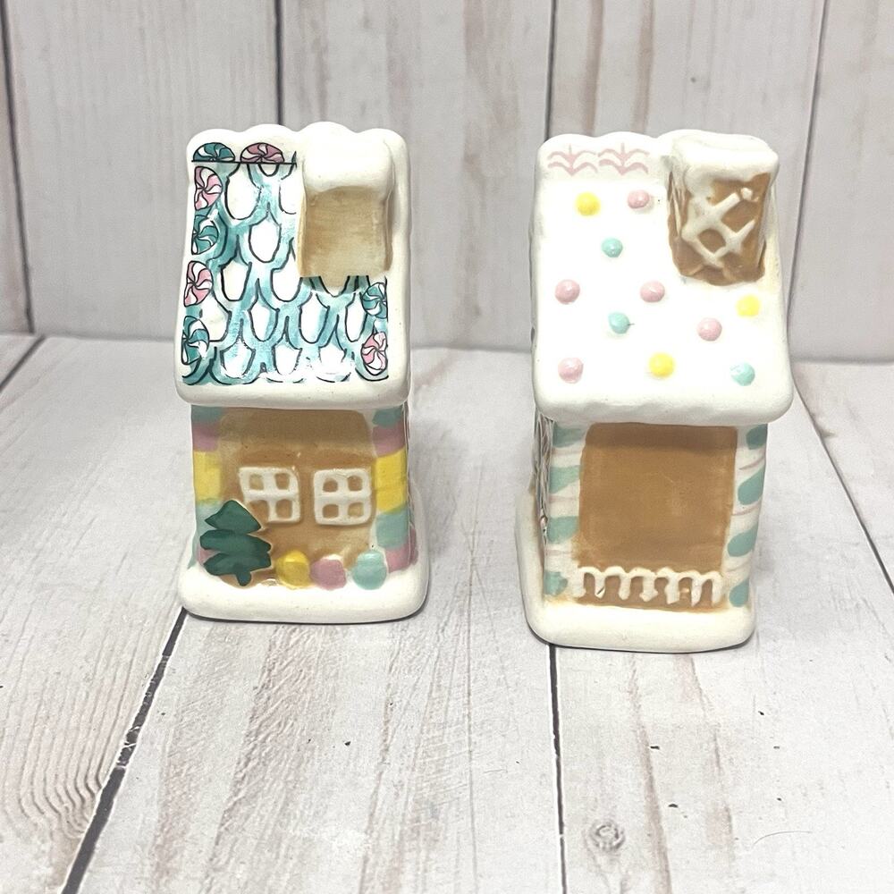 Transpac Gingerbread House Salt & Pepper Shaker Set Christmas Holiday - Picture 4 of 7